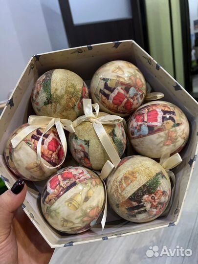 Елочные игрушки