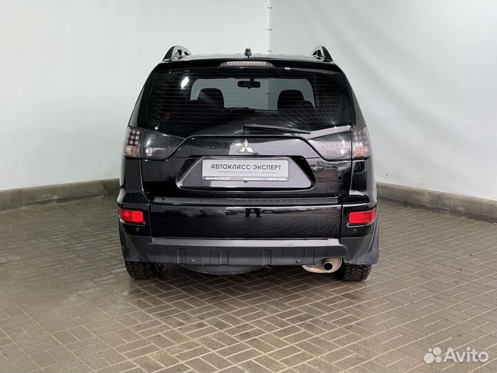 Mitsubishi Outlander 2.0 CVT, 2010, 200 601 км