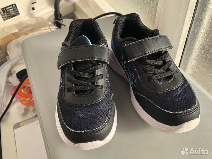 Кроссовки на мальчика 18.5 см