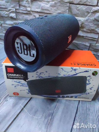 Портативная Bluetooth колонка Charge 4