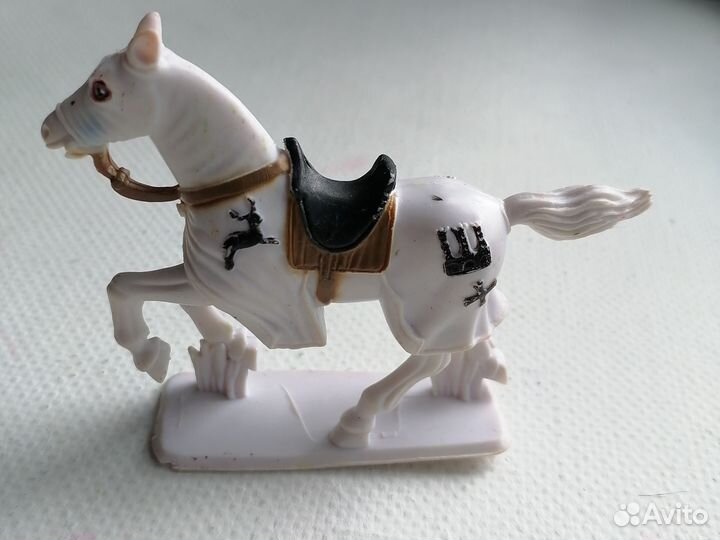 Лошадка гдр статуэтка игрушка белая