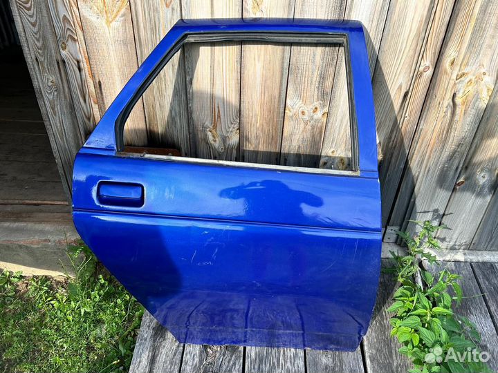 Дверь задняя правая на ваз 2110