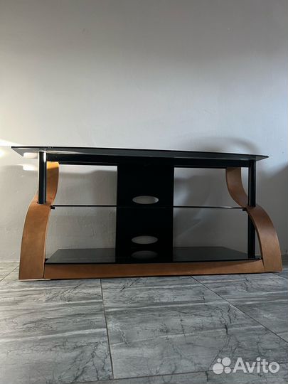 Стеклянная тумба под тв стиль Лофт