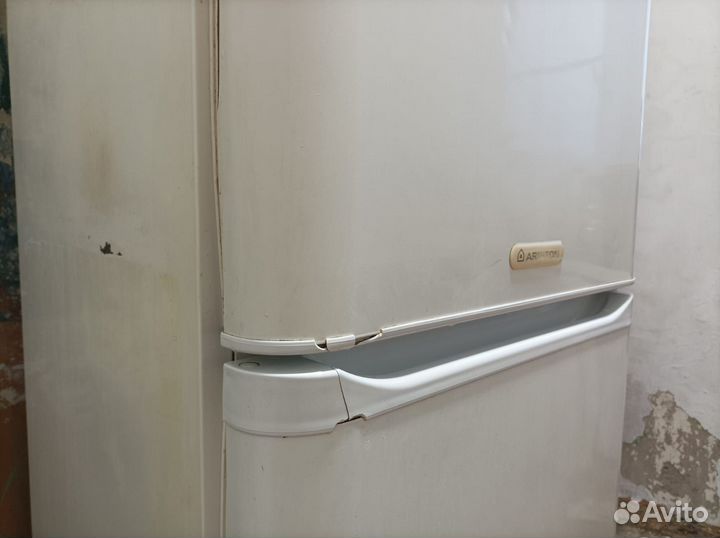 Холодильник hotpoint ariston бу
