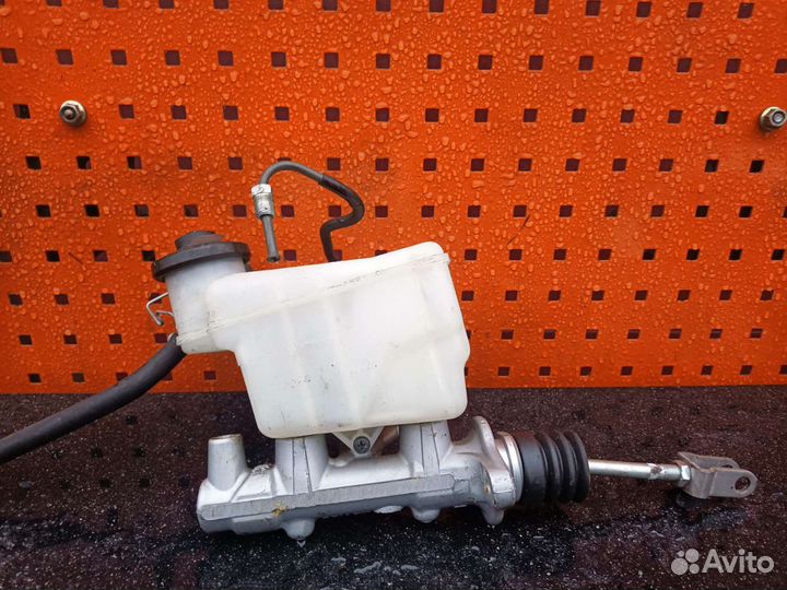 Главный тормозной цилиндр Lexus gs