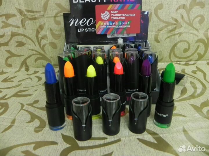 Помада светится в ультрафиолете