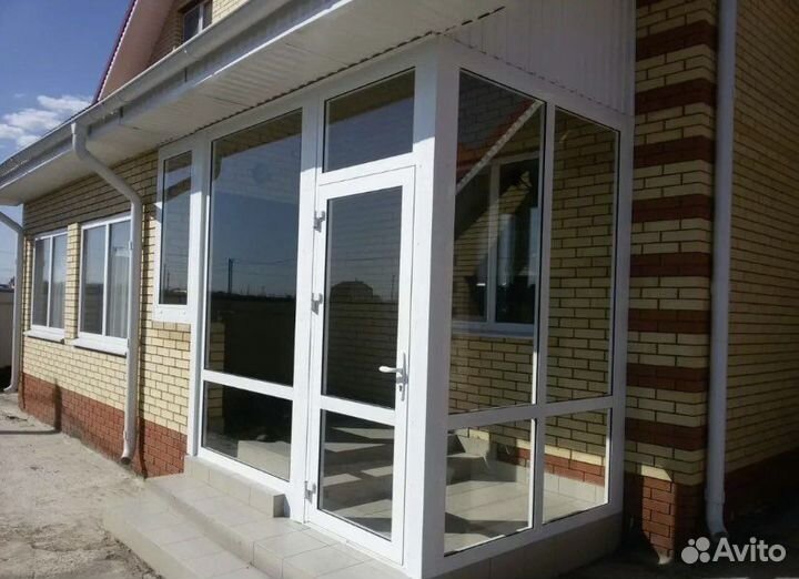 Тамбур окна балконы