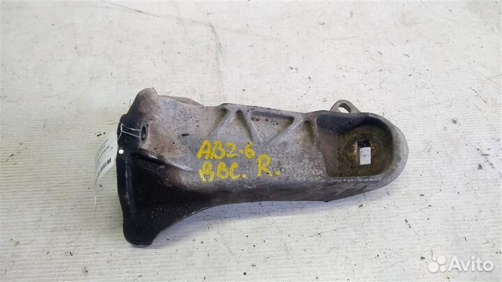 Кронштейн двс правый Audi 90 В2 85-86г