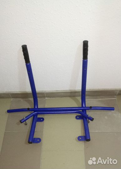 Турник настенный