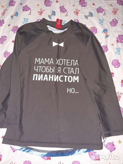 Плавки, купальник и футболка для плавания