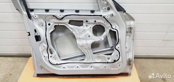 Дверь передняя левая BMW E87