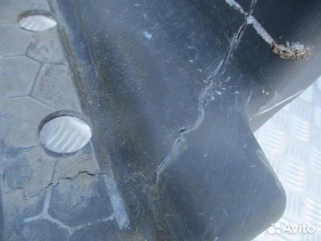 Корпус подножки крылом ford eс46-E101К85-аа