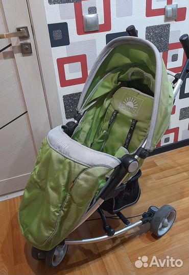 Прогулочная коляска