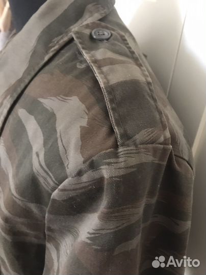 Куртка в защитных цветах