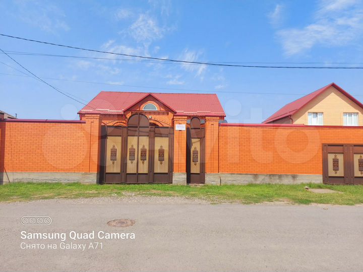 Дом 420,4 м² на участке 6 сот.