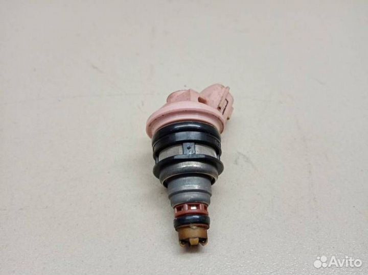 Форсунка инжекторная электрическая Nissan Maxima A