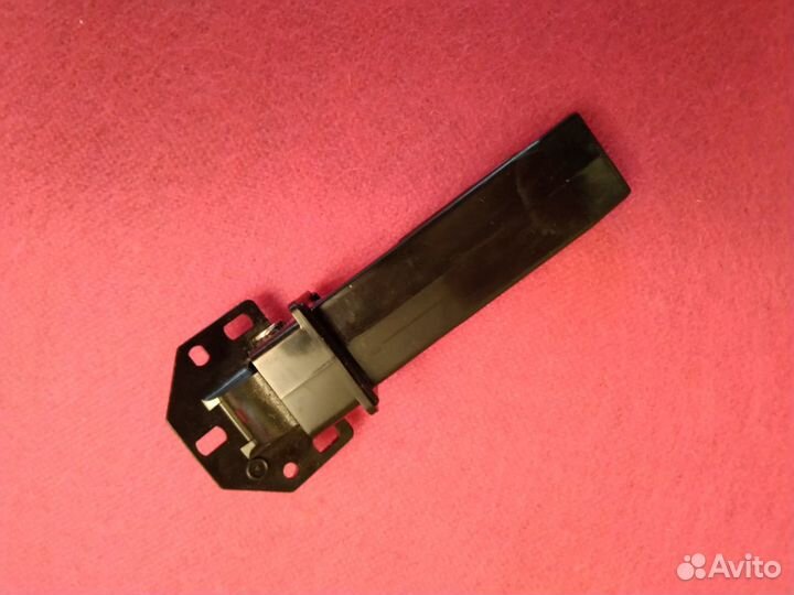 Шарнир в сборе автоподатчика Kyocera M2135