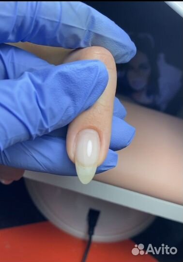 Мастер маникюра и педикюра