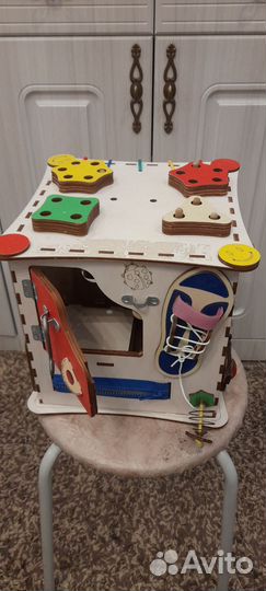 Развивающие игрушки бизиборд