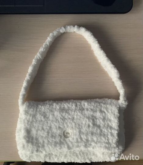 Вязаный клатч