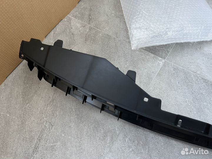 Решетка радиатора внутренняя часть VW Scirocco