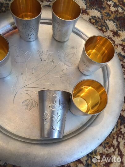 Поднос и стопки