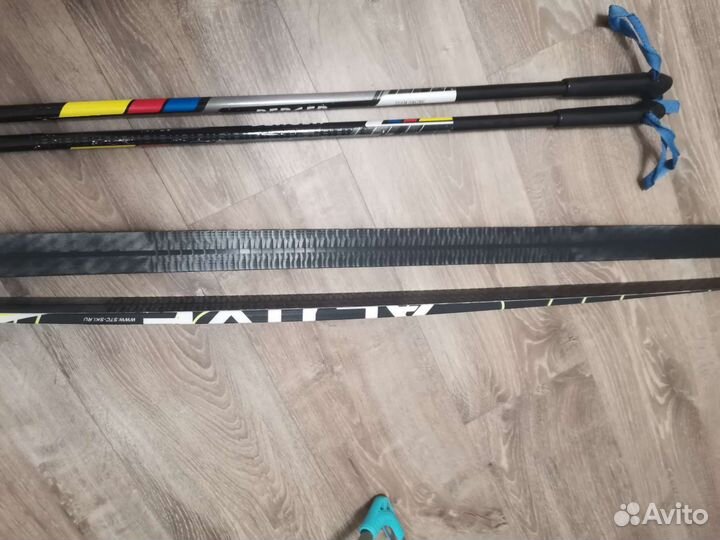 Лыжи детские 150 см. с палками, без креплений