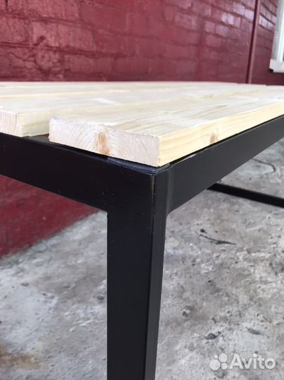 Скамейка в стиле лофт