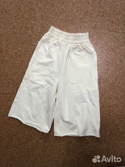 Шорты женские молочные 40р