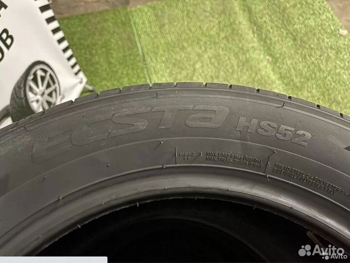 Kumho Ecsta HS52 215/55 R16 97W