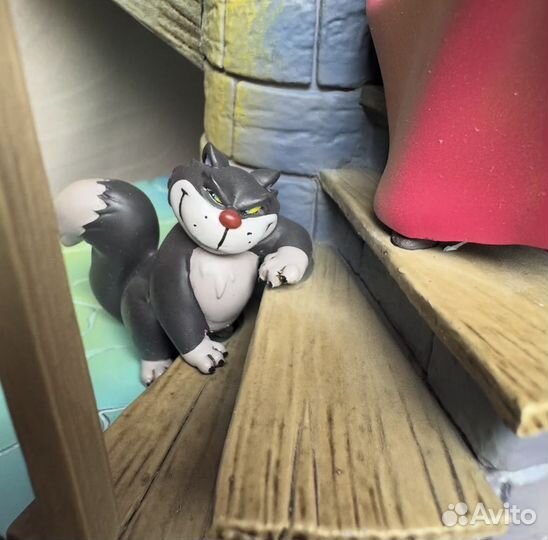 Скульптуры Дисней Золушка и Мэри Попинс