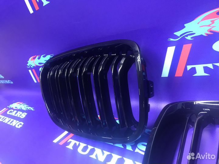 Решетка радиатора BMW F20 до рест глянец