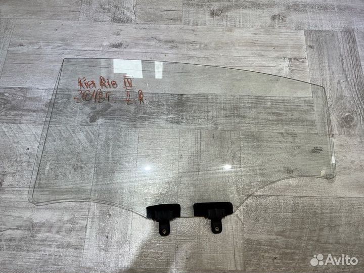 Стекло двери заднее левое Kia Rio 4 FB G4FG 2018