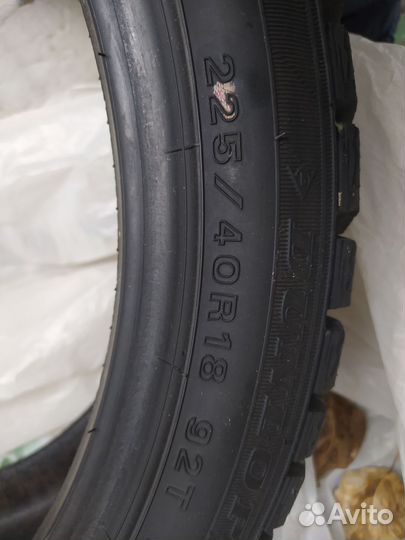 Dunlop SP Winter Ice 02 225/40 R18