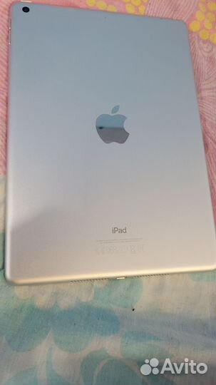 iPad 5 поколения (2017)