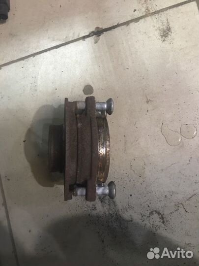 Ступица задняя правая Audi A4 cdnf 2010