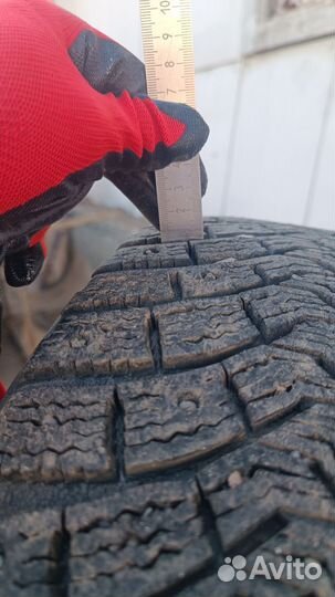 Michelin X-Ice North 2 215/60 R16