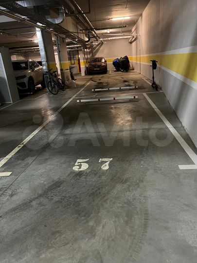 Машиноместо, 16 м²