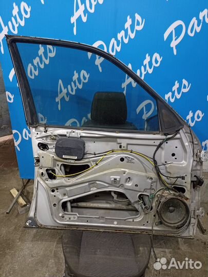 Мерседес Е 210 дверь передняя левая есть ржавчина