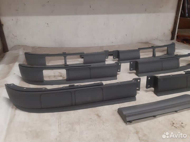 Спойлер бампера Mercedes Actros MP1