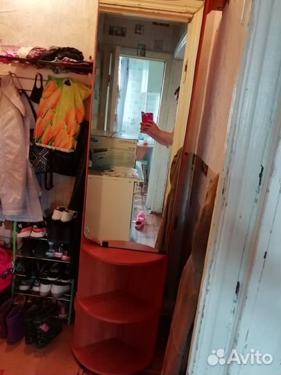 Угловой шкаф с зеркалом