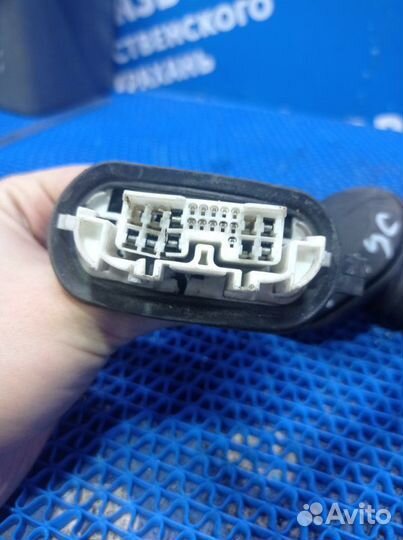 Проводка двери Toyota Prius Alpha лифтбэк 2011