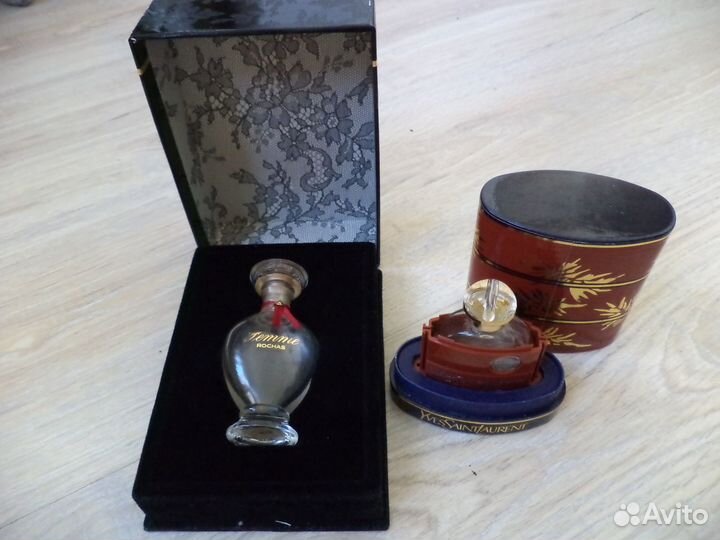 Пустые флаконы от духов с коробкой. Франция