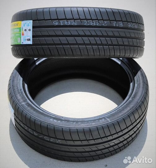 Kapsen RS26 275/35 R19 100Y