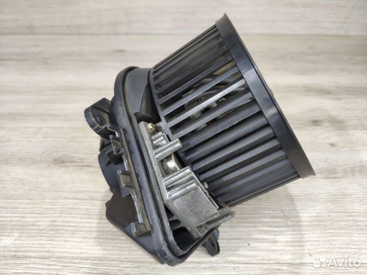 Вентилятор печки Peugeot 406 Samand