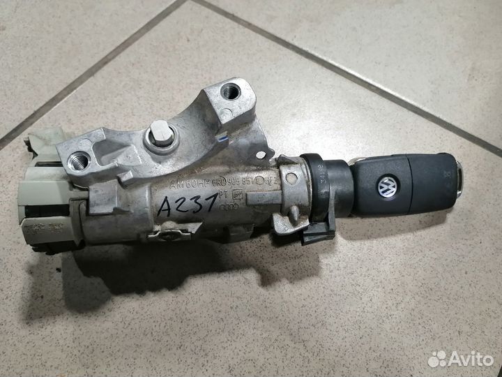 Замок зажигания Volkswagen Polo. Оригинал б/у