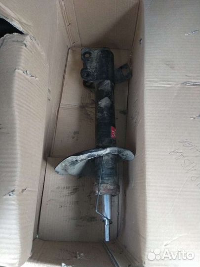 Стойка задняя правая ниссан х трейл т 30