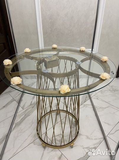 Аренда стола под свадебный торт