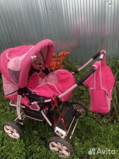 Прогулочная коляска