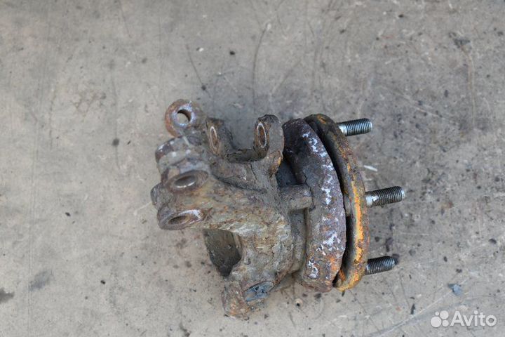 Кулак поворотный передний левый Kia Ceed G4FC 2006